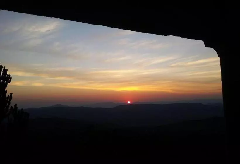 Majatalo Jackal Buzzard Mountain Guesthouse