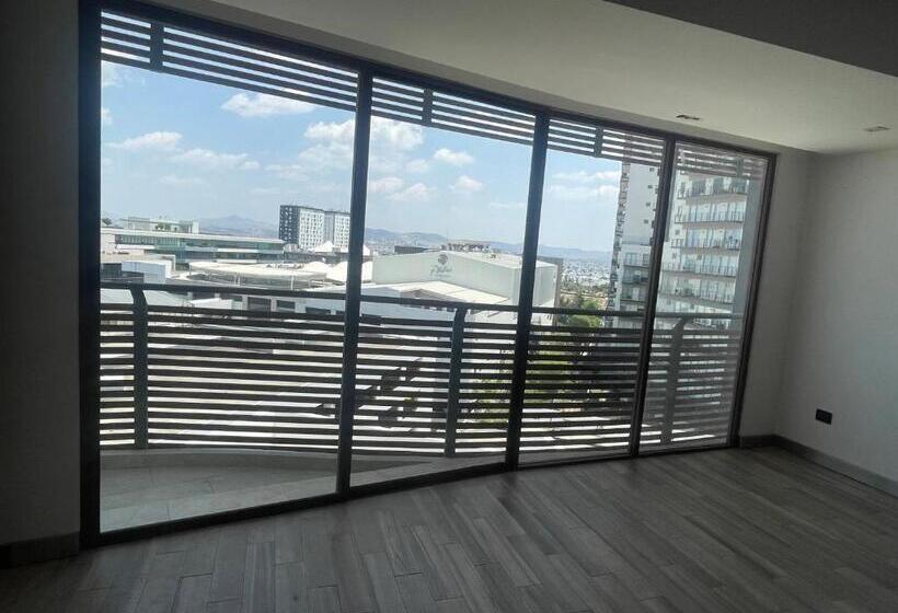 Suite 504 Hotel Sonata