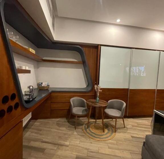 Suite 504 Hotel Sonata