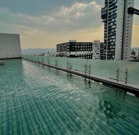 Suite 504 Hotel Sonata