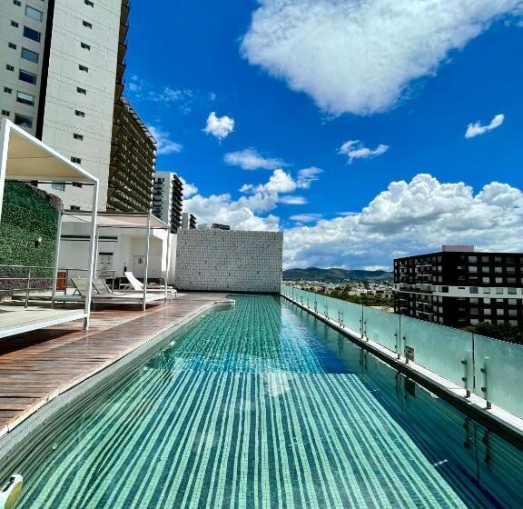 Suite 504 Hotel Sonata