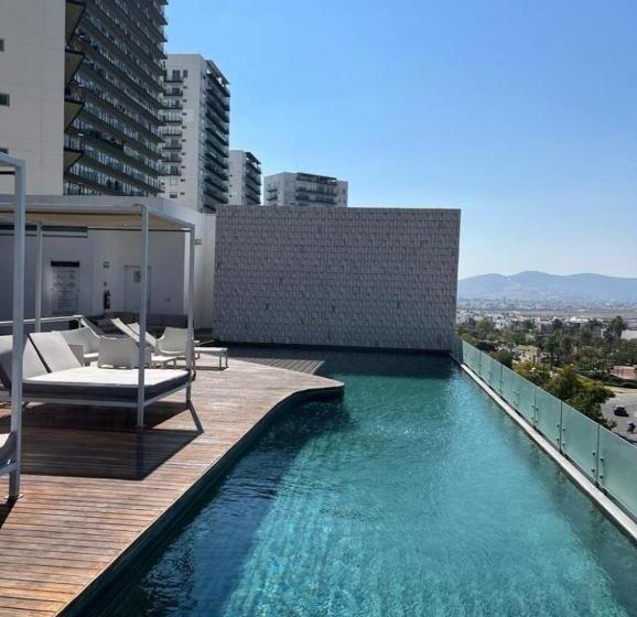 Suite 504 Hotel Sonata