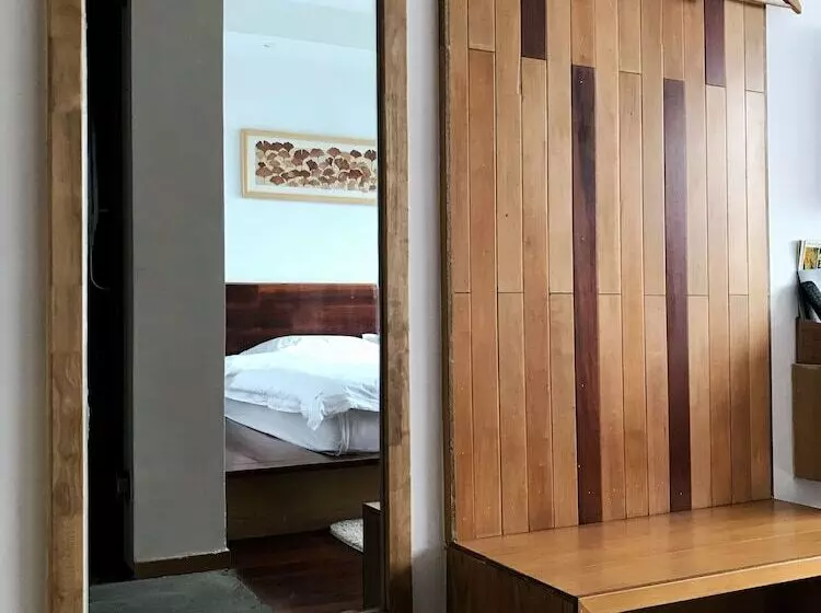 ユースホステル Travelling With Hotel Long Ji Ping An
