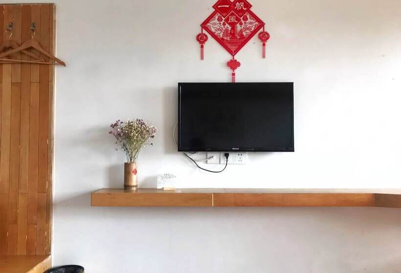 Albergue Travelling With Hotel Long Ji Ping An