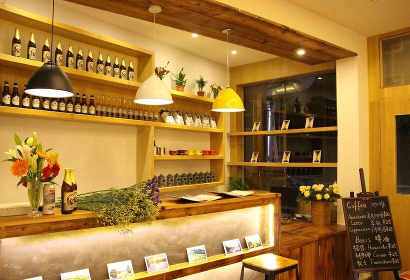 Albergue Travelling With Hotel Long Ji Ping An