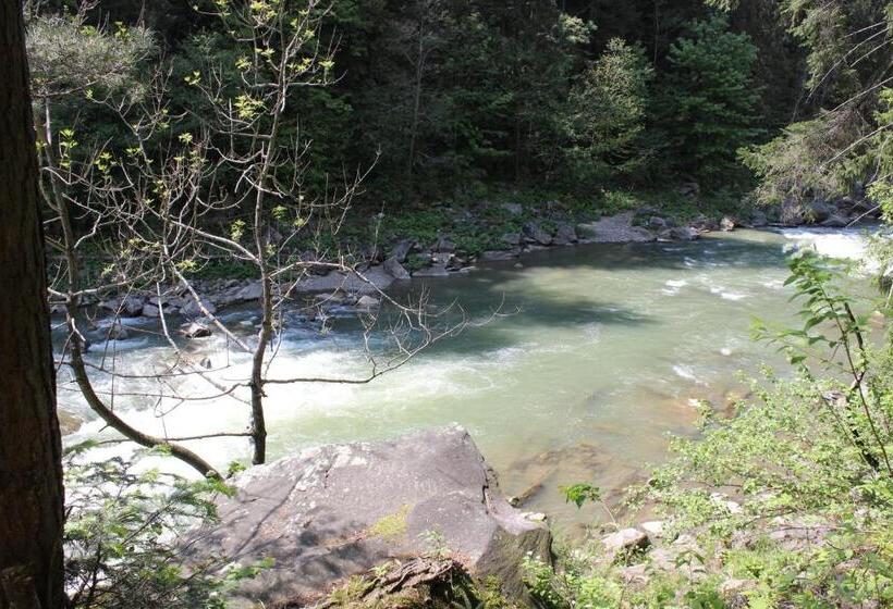 ベッドアンドブレックファースト Krym