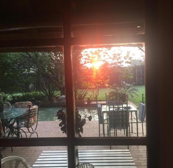 ベッドアンドブレックファースト Midrand Wild Goose Guest House & Conferencing Venue