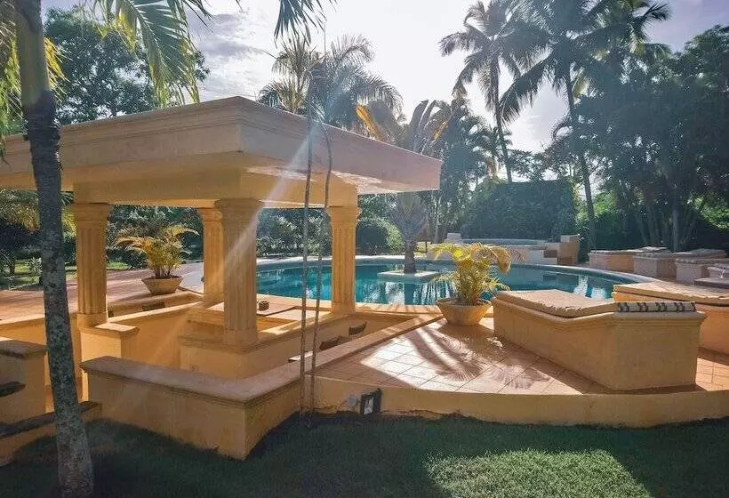 تختخواب و صبحانه Villa La Plantacion