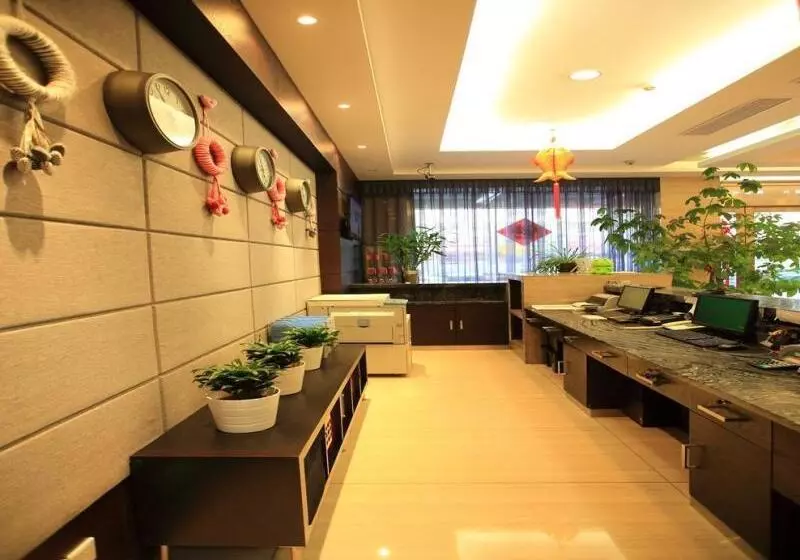 Hotelli Greentree Inn Jiangsu Nantong Qidong Middle Heping Road Business