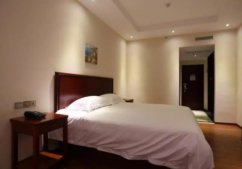 Hotelli Greentree Inn Jiangxi Shangrao Wuyuan Bus Station Tang Village Express
