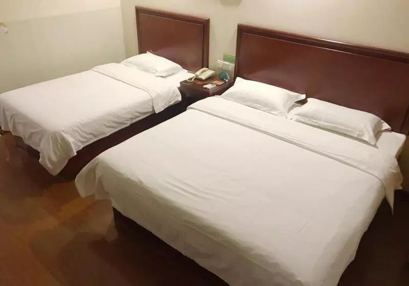 Hotelli Greentree Inn Zibo Liuquan Road Walmart Square Express