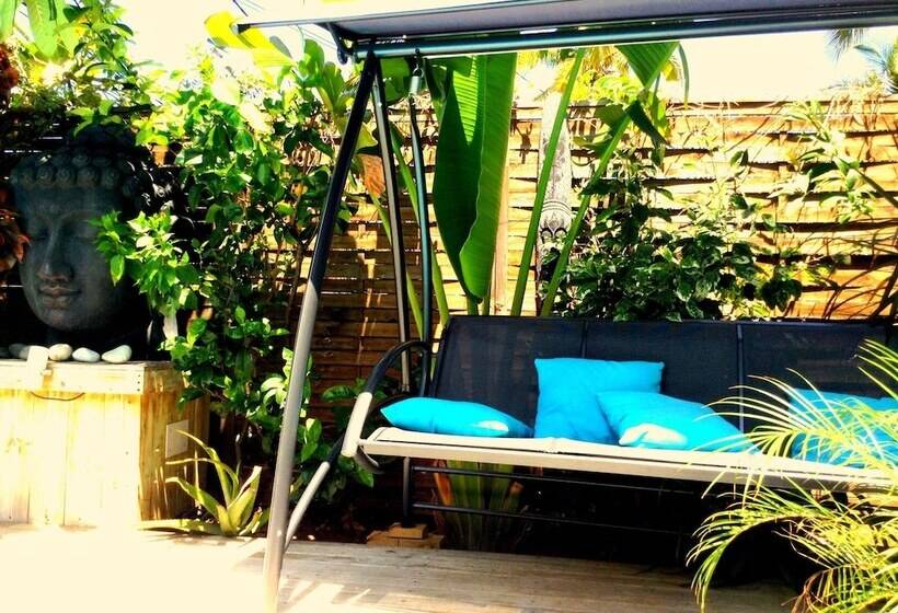 هتل Hôtel Les Bougainvilliers