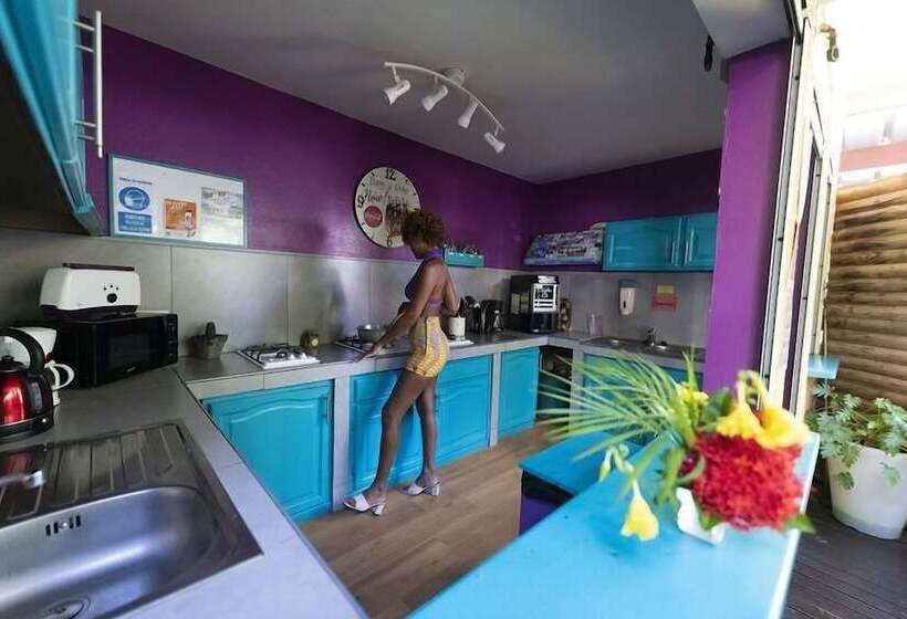 هتل Hôtel Les Bougainvilliers