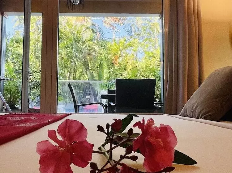 هتل Hôtel Les Bougainvilliers