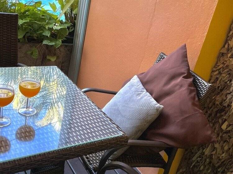 هتل Hôtel Les Bougainvilliers