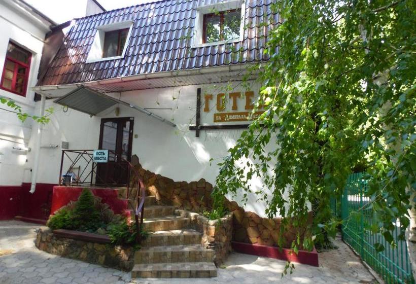 Hotel Na Admirala Makarova