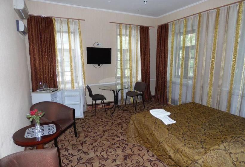 Hotel Na Admirala Makarova