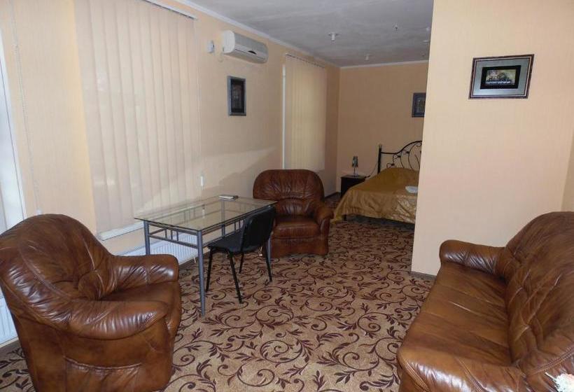 Hotel Na Admirala Makarova