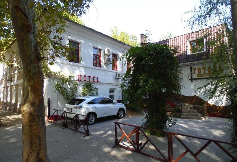 Hotel Na Admirala Makarova