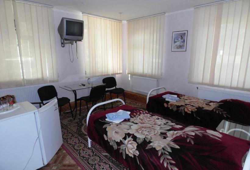 Hotel Na Admirala Makarova