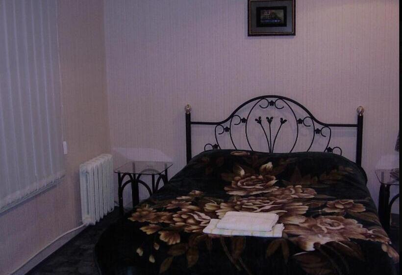 Hotel Na Admirala Makarova