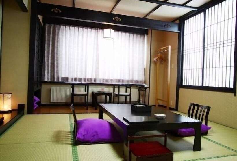 旅館 蔵王温泉 岩清水料理の宿 季の里