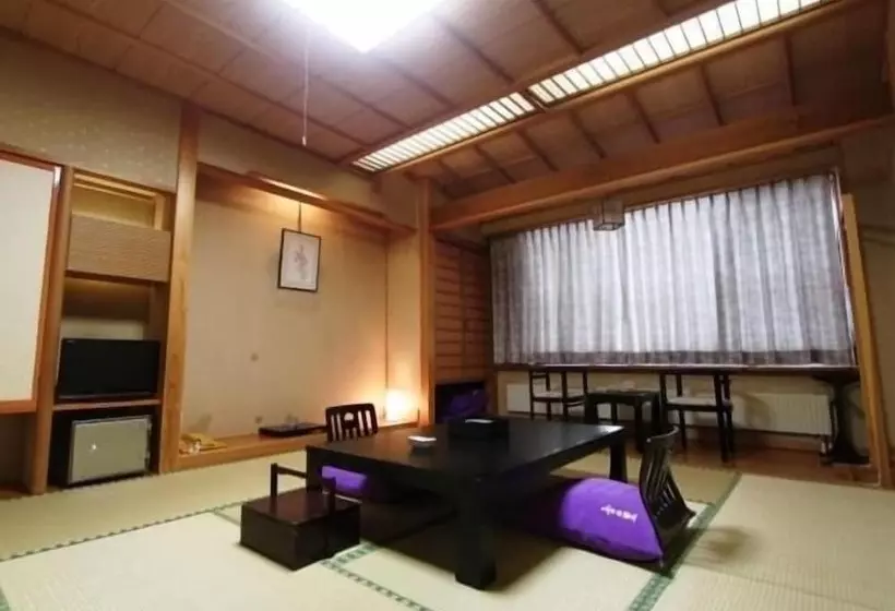 旅館 蔵王温泉 岩清水料理の宿 季の里