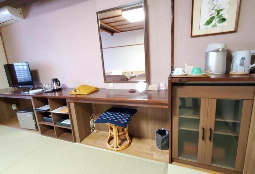 旅館 蔵王温泉 岩清水料理の宿 季の里