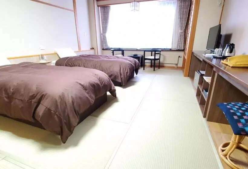 旅館 蔵王温泉 岩清水料理の宿 季の里