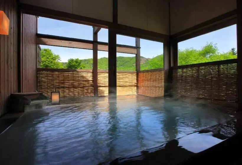 旅館 蔵王温泉 岩清水料理の宿 季の里