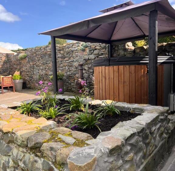 민박 Darkley Lodge Lakeview Spa