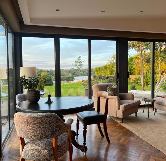 민박 Darkley Lodge Lakeview Spa