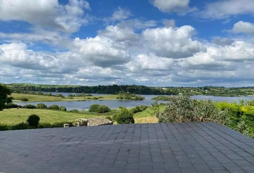 ベッドアンドブレックファースト Darkley Lodge   Lakeview Spa