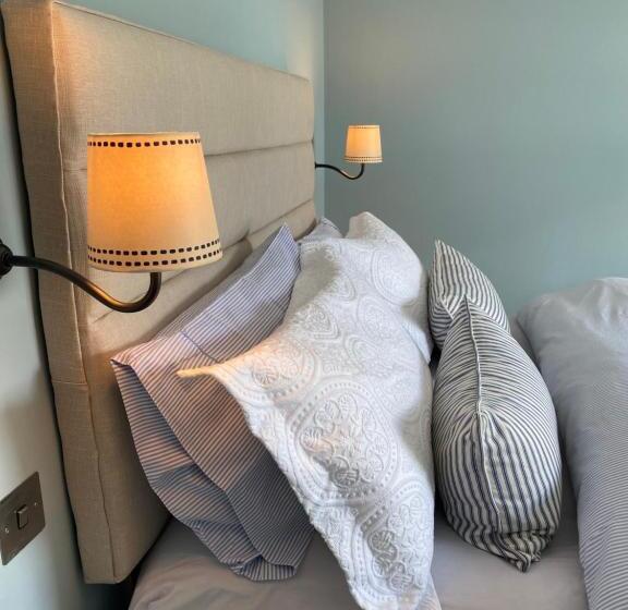 צימר Darkley Lodge   Lakeview Spa