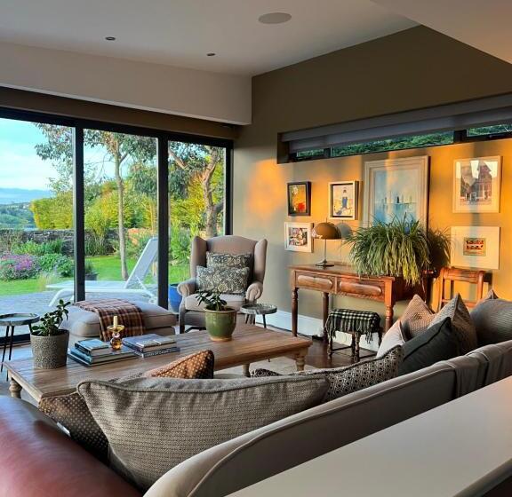 مبيت وإفطار Darkley Lodge Lakeview Spa