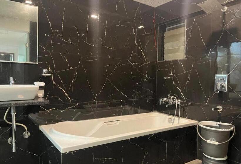 ホテル Arsh Executive Inn