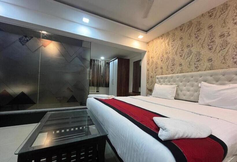 ホテル Arsh Executive Inn