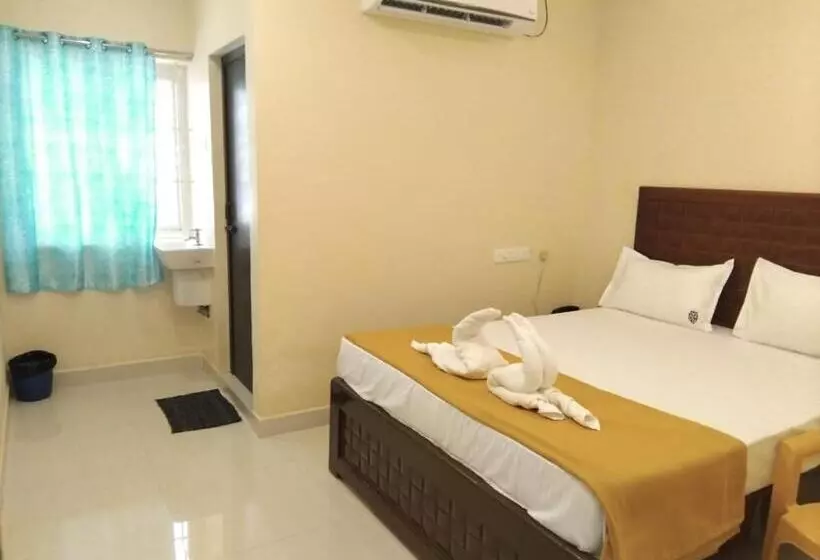 カプセルホテル Selvi Residency