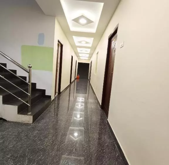 カプセルホテル Selvi Residency