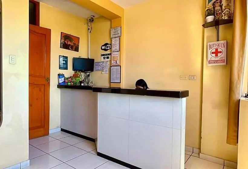 Hotelli Hospedaje Sol De Oro