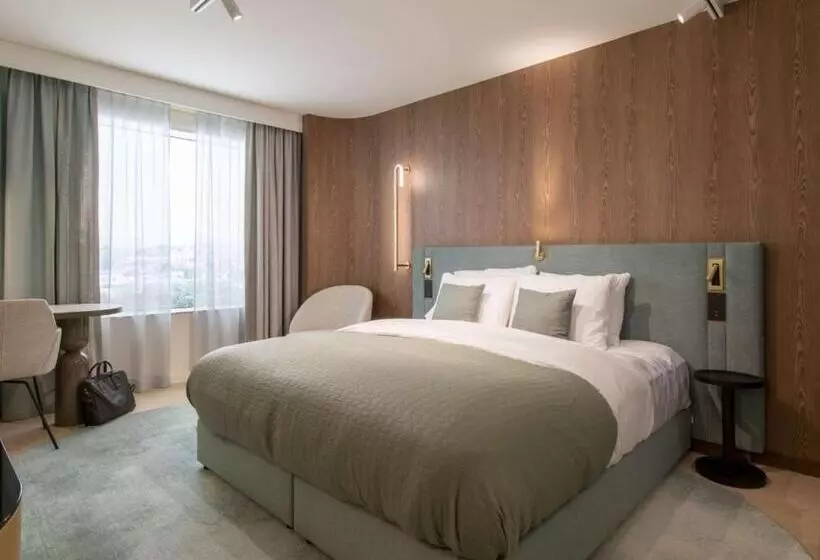 Hotelli Mövenpick Brussels Airport