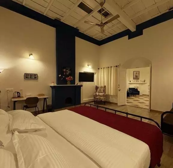 ホテル North Avenue Suites
