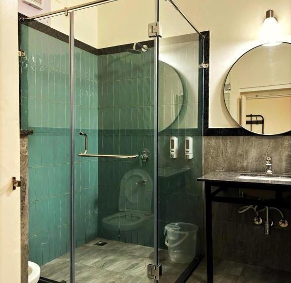 Отель North Avenue Suites