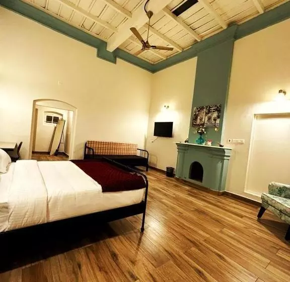 ホテル North Avenue Suites