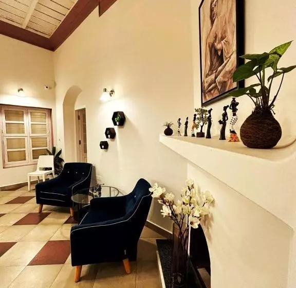 ホテル North Avenue Suites