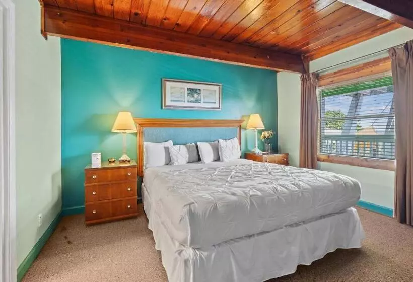 Hotelli Oceanfront Inn, Partial Ocean View, King Bed, #7