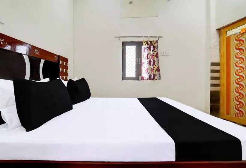 ホテル Oyo Akbarpur Inn