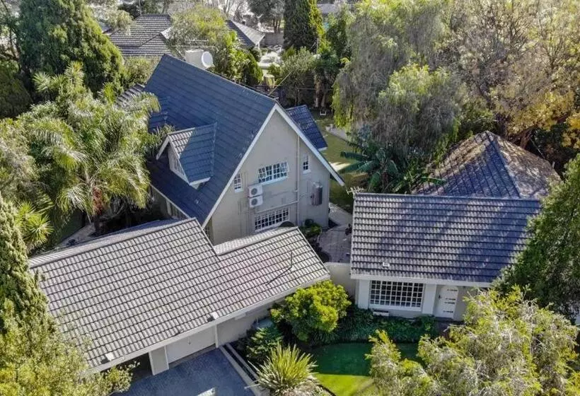 ペンション Cherry Nest At Madeliefie