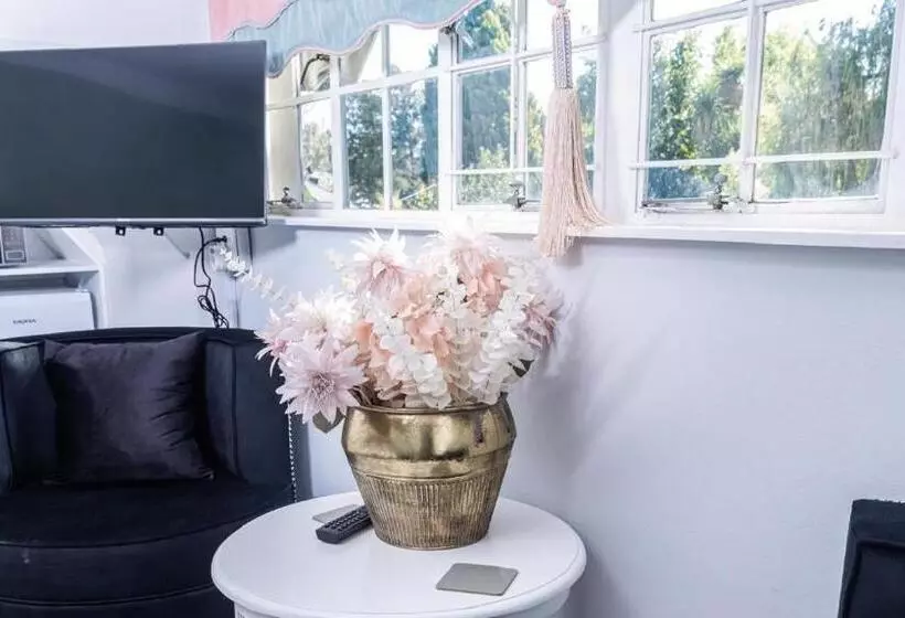 ペンション Cherry Nest At Madeliefie