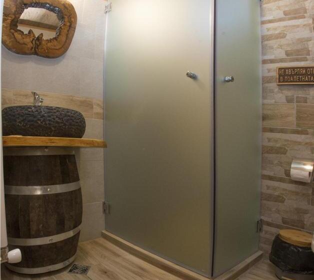 ペンション Chateau Erkech Triple Room